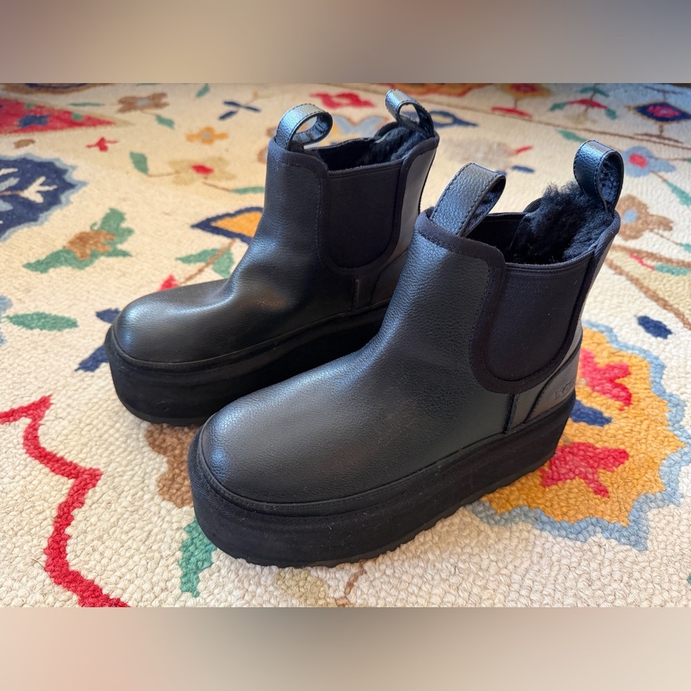 Ugg Black Platform Ankle Boots for Winter Snow or Rain - Picture 2 of 6